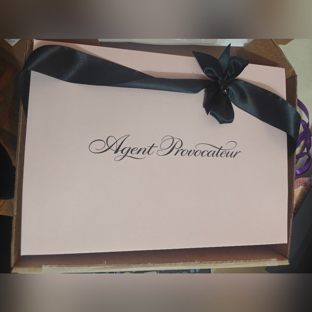 Agent Provocateur Medium Gift Box